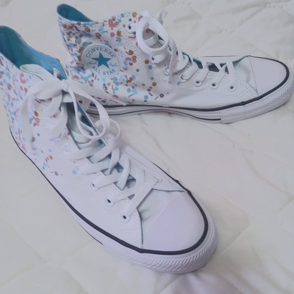 Converse Unisex Hi Top Sneakers White w/Multi